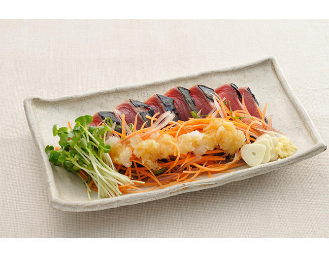 初カツオのタタキ